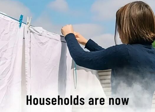 Why Is It Not Recommended To Hang Out The Clothes Outside. REASON WHY IS IN THE COMMENTS BELOW ⬇️